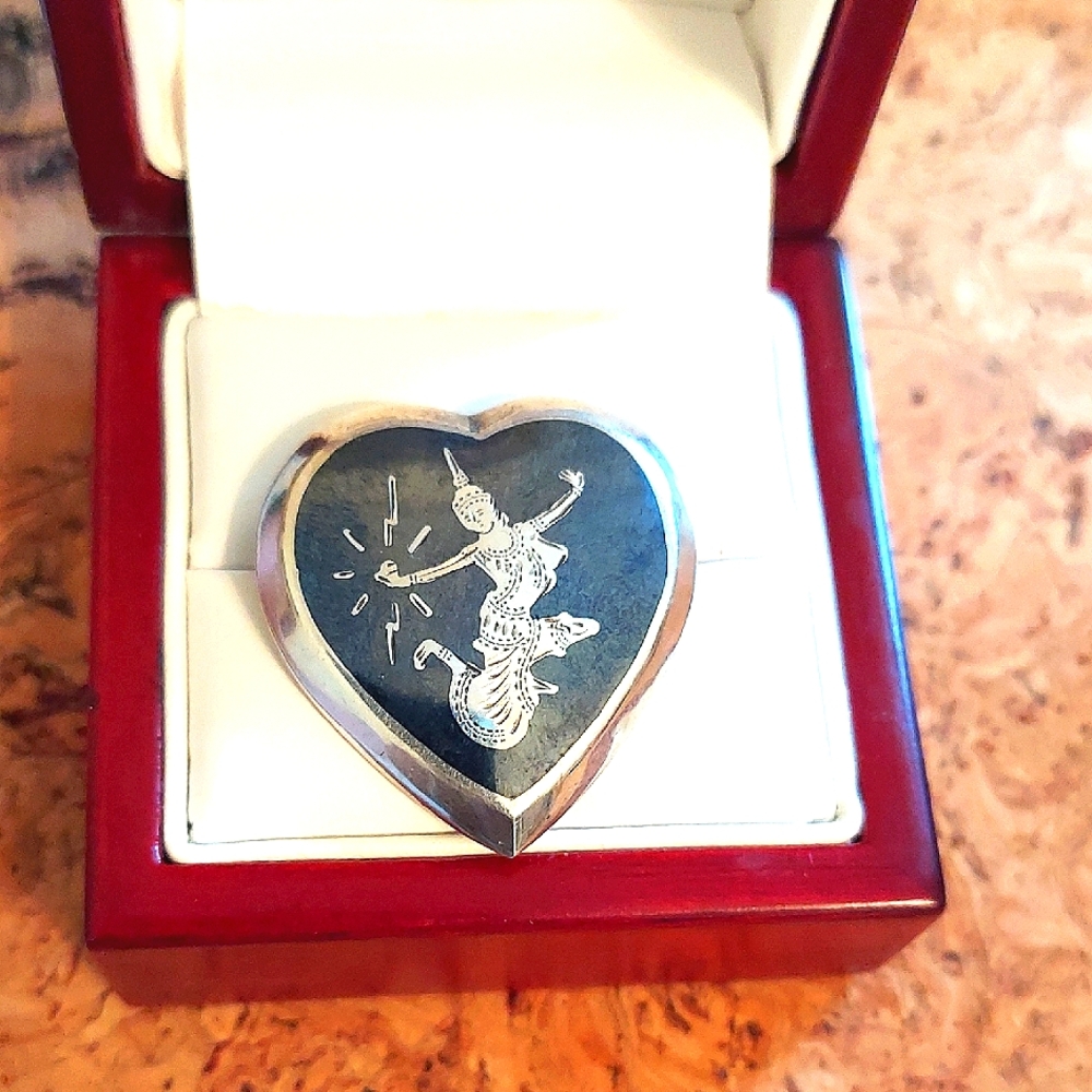 Siam Brooch Sterling Silver‎ Heart Shape with Thai Dancer